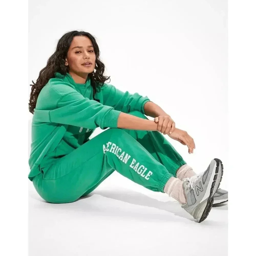 NWT American Eagle Green Highest Rise Fleece Heritage Boyfriend Jogger Size s